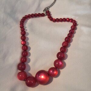 Vintage Rare Raspberry Red Magenta Moonglow Lucite Necklace